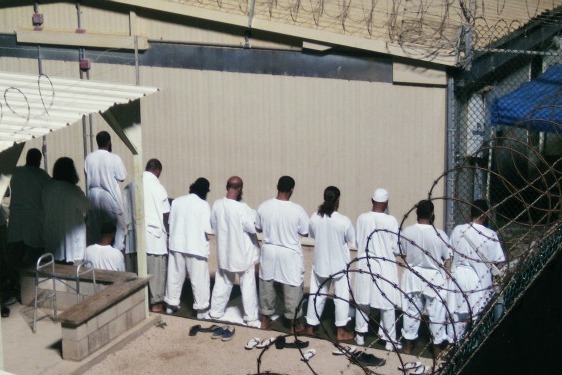 نماز در زندان