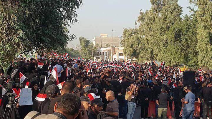  تظاهرة حاشدة امام السفارة التركية في بغداد 