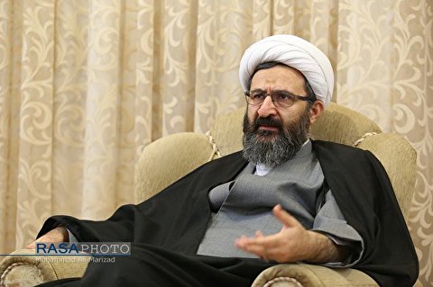 احتجاز ناقلة النفط البريطانية ردّ حازم جلب العزة للشعب الايراني