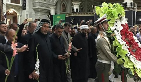 اصحاب المواكب العراقية يزورون مرقد الامام الخميني الراحل (رض)