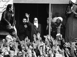 روحانیان با پیروی از آرمان های انقلاب دربرابر توطئه های دشمن بایستند