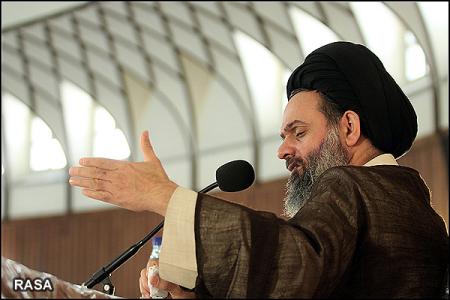 لا ینبغی على منظمة المؤتمر الإسلامی أن تؤثر الصمت حیال المجازر فی الیمن<BR>
