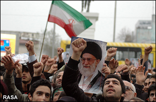 مردم ایران هرگز از اصول و ارزش های انقلاب اسلامی عقب نشینی نخواهند کرد