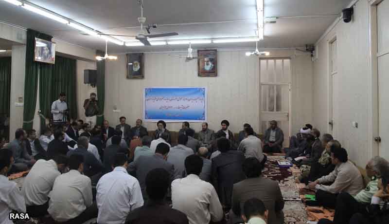 ديدار مديران روابط عمومي و خبرگزاري هاي خوزستان با آيت الله موسوي جزايري