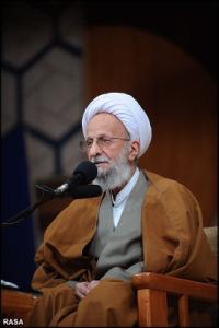 حبّ الدنیا والأهواء النفسیة یؤدیان بالإنسان الى الخروج عن المسار الإلهی لا محالة<BR>