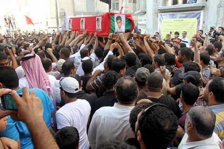 تشييع پيکر شهيد محمد مشيمع در بحرين