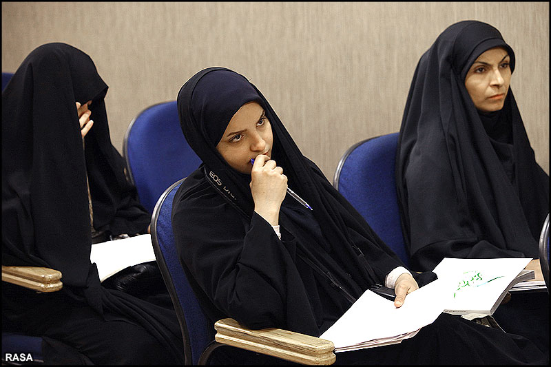 نشست معاونان پژوهش مدارس منطقه پنج حوزههاي علميه خواهران