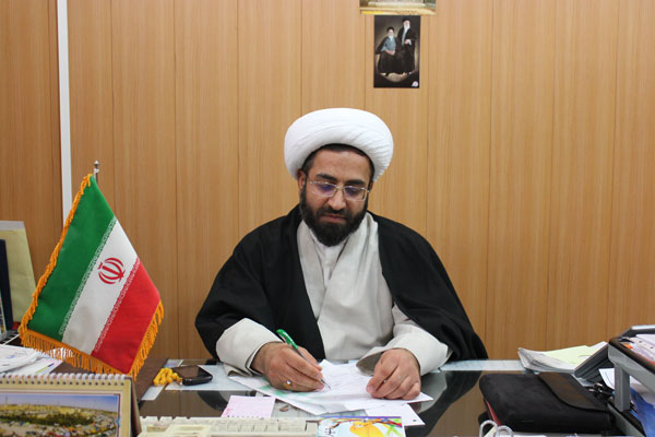 روحانیان برای تقویت روحیه کار جمعی از آموزههای دین بهره بگیرند