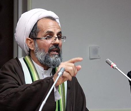 حجت‌الاسلام رضا الهي‌منش، مدير گروه تصوف و عرفان اسلامي دانشکده مذاهب دانشگاه اديان و مذاهب اسلامي