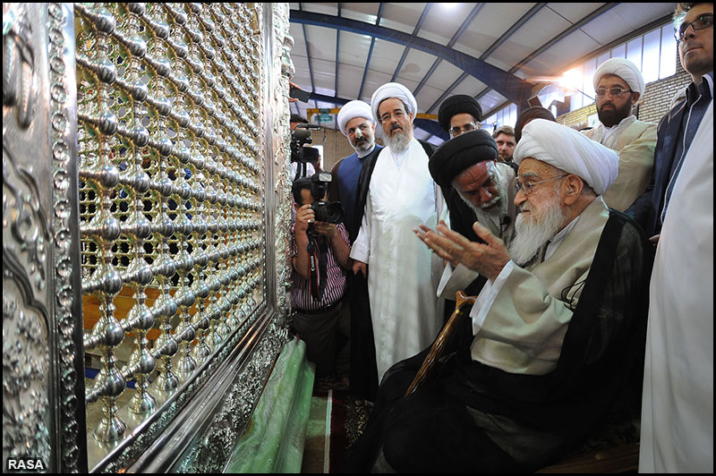 بازديد آيت الله صافي گلپايگاني از کارگاه ساخت ضريح امامين عسکريين(ع) در قم