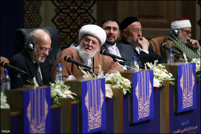 دومين روز کنگره جهاني جريان هاي افراطي و تکفيري ها از ديدگاه علماي اسلام درقم