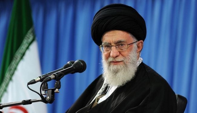 قائد الثورة السلامية في ايران اية الله خامنئي