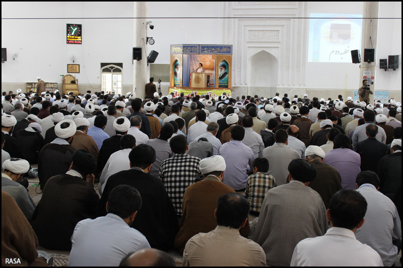 نخستين راهپيمايي نمازگزاران جمعه در پرديسان قم