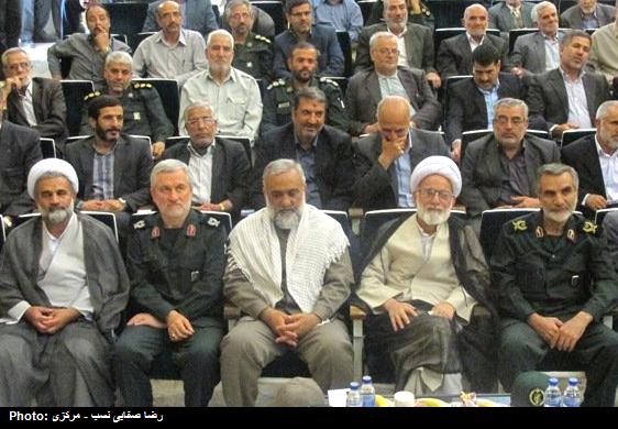 آيين توديع و معارفه فرمانده سپاه روح الله استان مرکزي با حضور آيت الله دري نجف آبادي