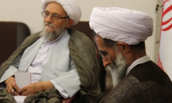 امام جمعه شهرکرد در نشست ستاد زکات چهارمحال و بختياري