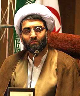 حجت‌الاسلام حسينخاني مدير آستان مقدس امامزاده محمدعابد(ع) اراک 