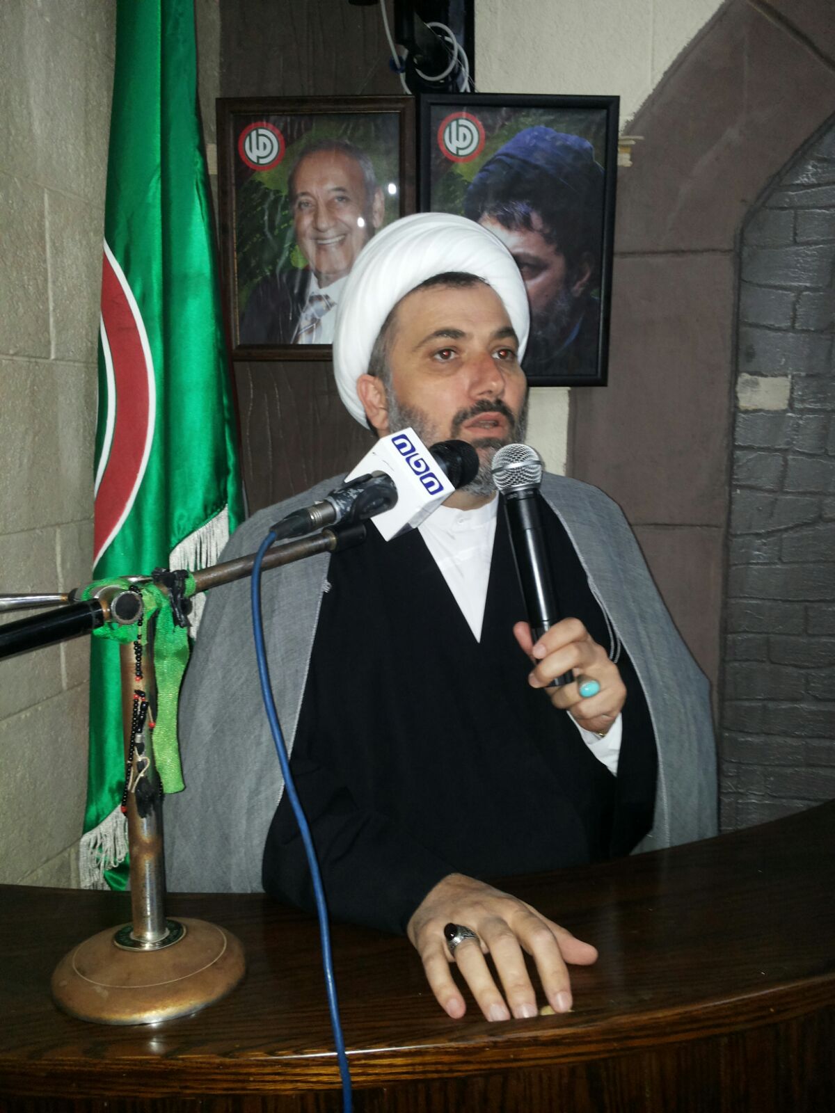 عضو المکتب السياسي لحرکة "امل" الشيخ حسن فرحات 