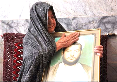 مراسم استقبال ‌از خانواده روحاني شهيد «محمدحسين مختاري‌حسن‌آبادي» در اراک برگزار مي شود