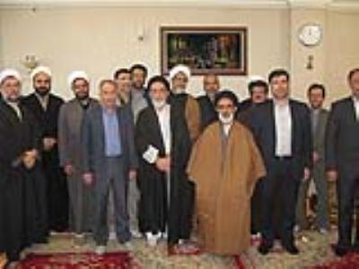 نشست مشترک رييس عالي مرکز خدمات حوزه هاي علميه کشور با مديرکل تأمين اجتماعي چهارمحال و بختياري