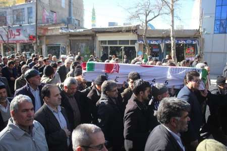 پيکريکي از جانباختگان فاجعه منا در خمين تشييع شد