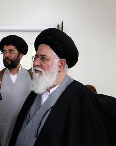 عيادت امام جمعه مشهد از آيت الله واعظ طبسي