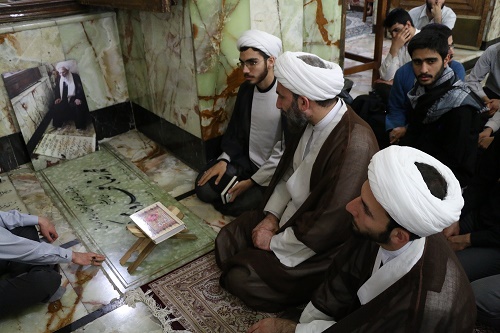 مزار آیت الله مهدوی کنی