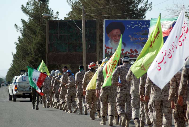 كاروان دو امدادي عاشقان حسيني زائران خميني از اصفهان به كاشان رسيد