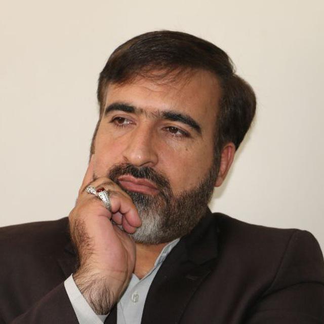 کمال اکبری