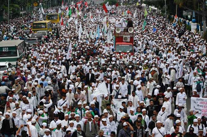 مسلمون يتظاهرون في جاكرتا 