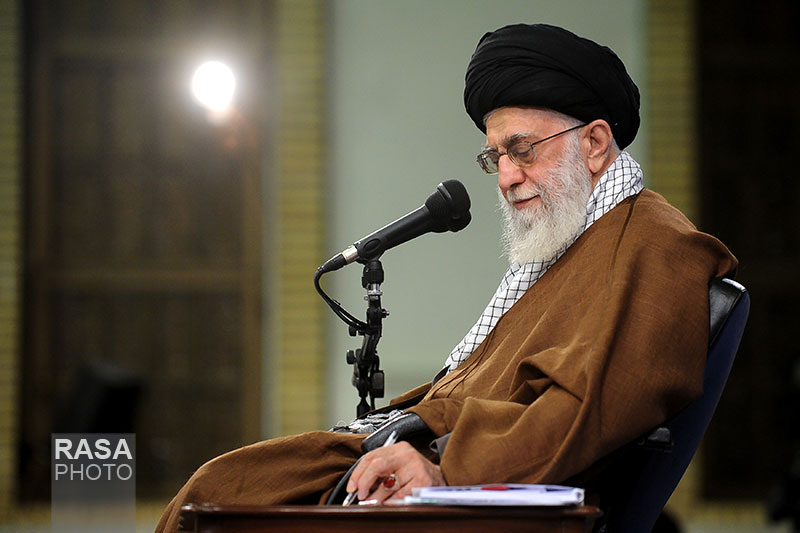قائد الثورة الاسلامية يستقبل النخب العلمية والمثقفين