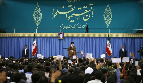  قائد الثورة الإسلامية 