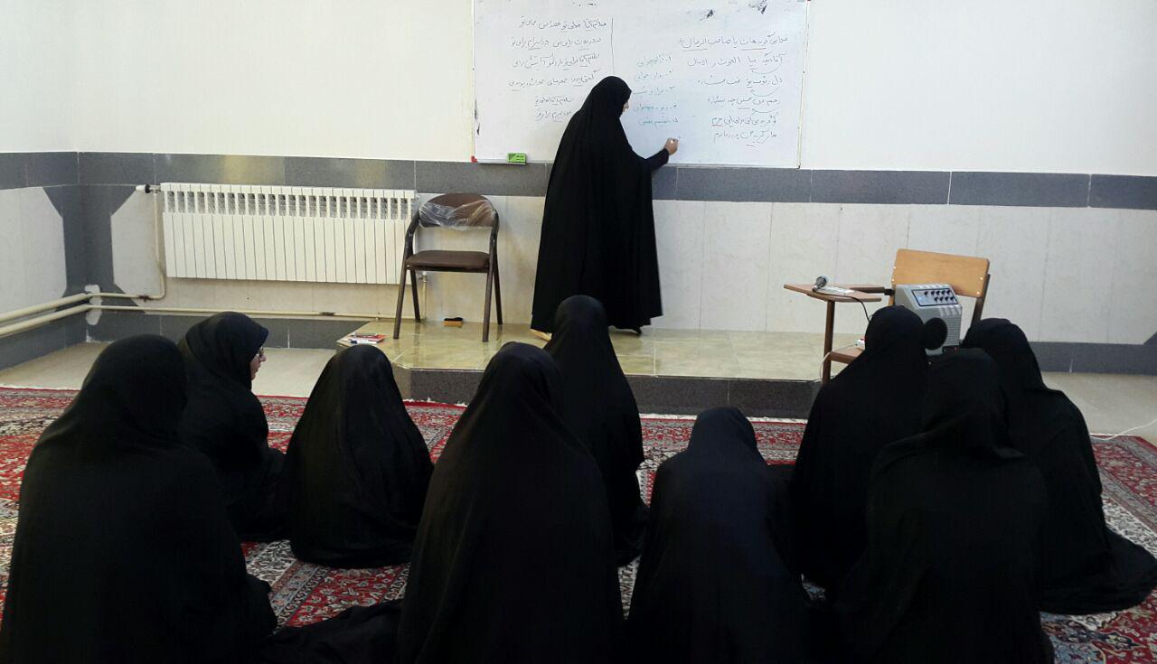 مدیر حوزه علمیه خواهران صحنه