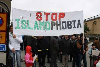 مسلمو أمريكا يأملون بتلاشي ظاهرة "الإسلاموفوبيا" في ۲۰۱۷ 
