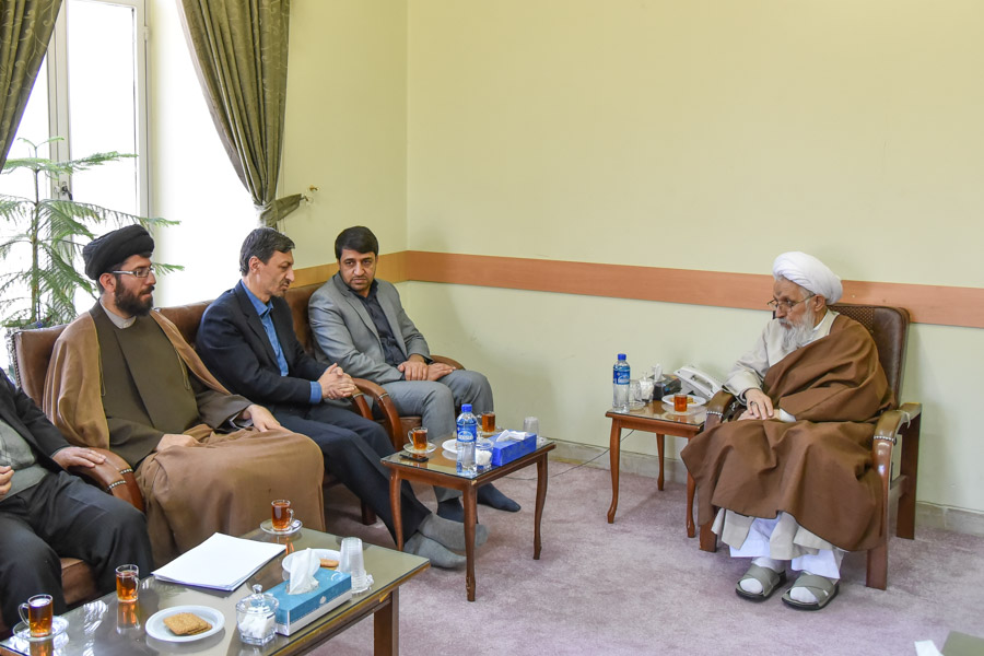 دیدار آیت الله ایمانی با پرویز فتاح