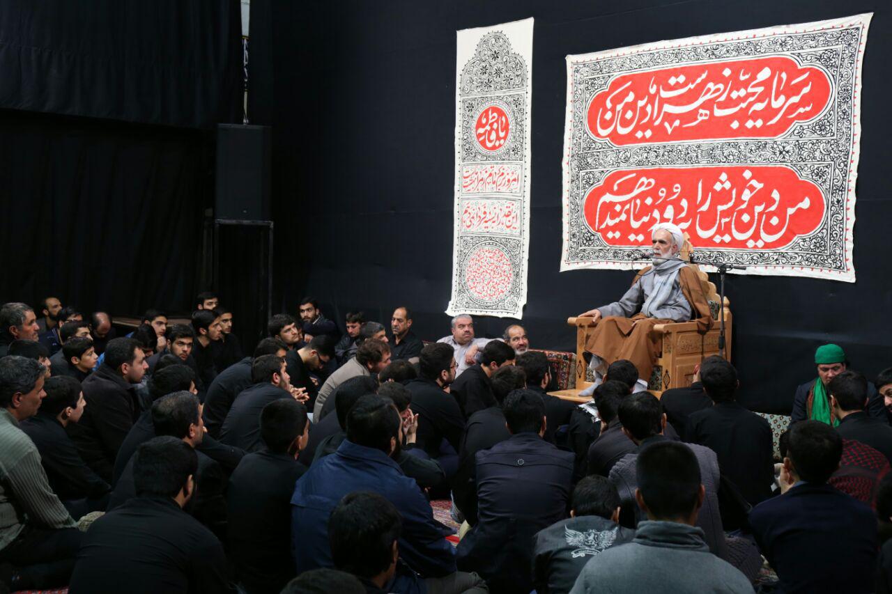 کارشناس مذهبی