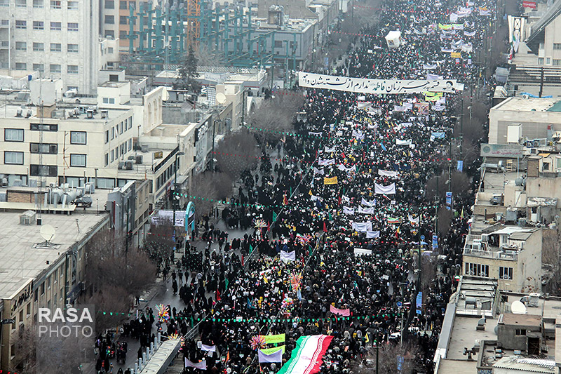 مسيرات انتصار الثورة الاسلامية في مشهد المقدسة