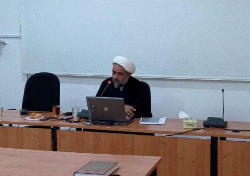 حجت الاسلام محمدحسین خوانین زاده عضو هیأت علمی دانشگاه علامه طباطبایی(ره) و پژوهشگر تاریخ اسلام ب