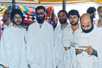 تصويری از رهبر معظم انقلاب در لباس احرام در سفر حج سال ۵۸ 