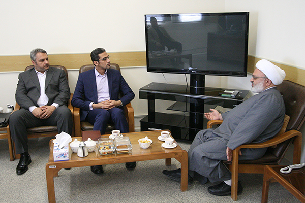  زار الدكتور ياسر عبد الزهراء الحجاج  الشيخ مهدوي مهر نائب رئيس الجامعة