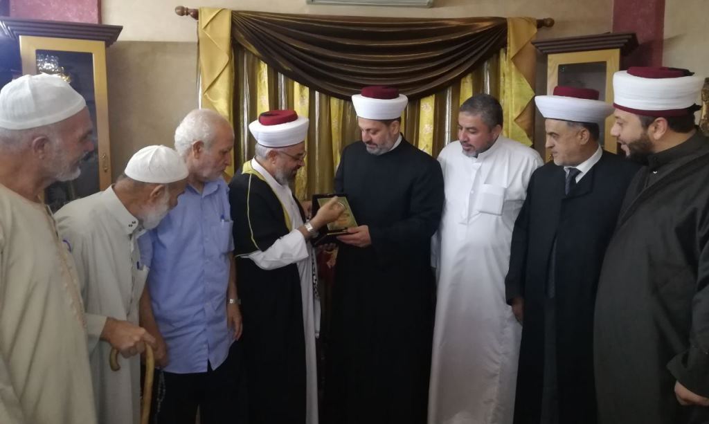 وفد علمائي في مخيمات الشمال كرم الشيخ شعبان