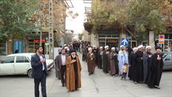 تجمع عزاداران اربعین حسینی در میدان امام زاده عبدالله شهر همدان