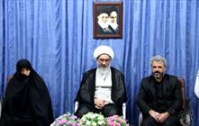 دیدار خانواده شهید حججی با آیت الله صفایی بوشهری