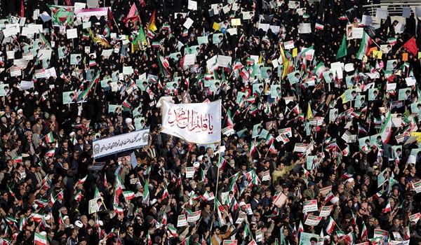  المظاهرات المليونية هتافات تأييداً للثورة الاسلامية
