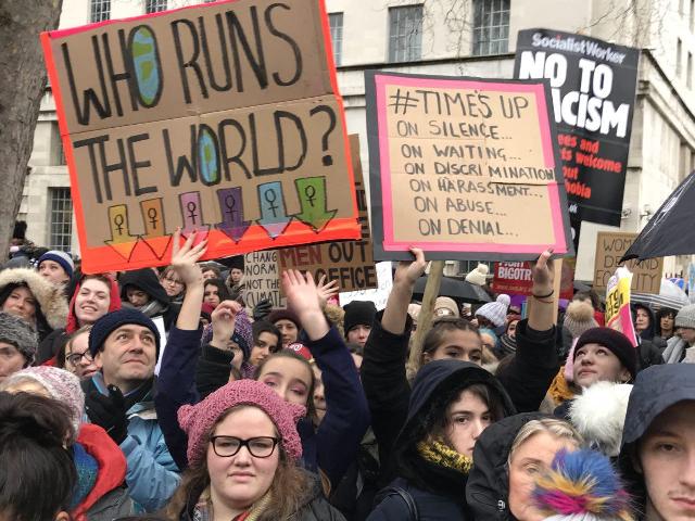 تظاهرات حاشدة في قلب لندن تنديداً بسياسة الرئيس ترامب 