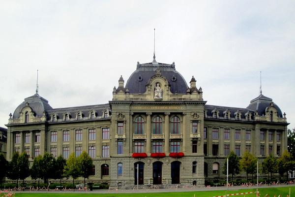  جامعة "زيوریخ" السويسرية 