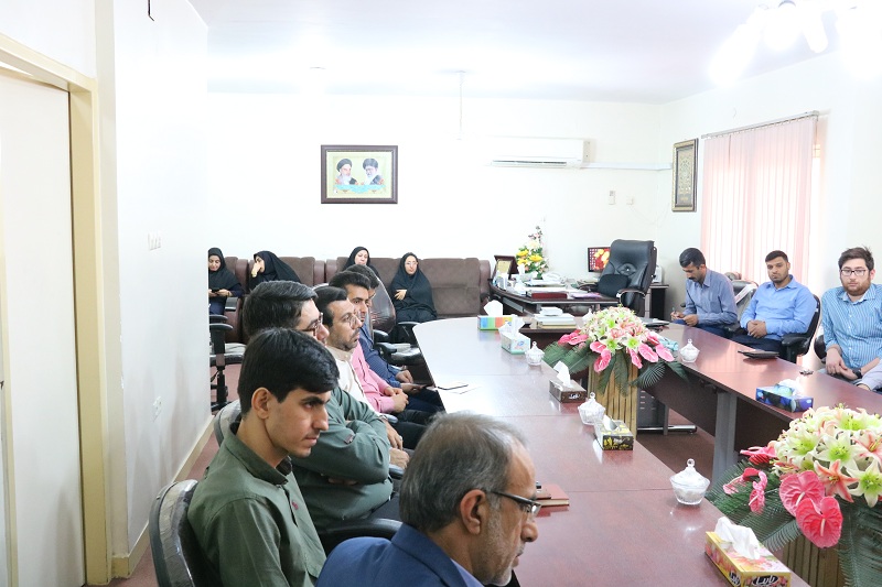 نشست روز مقاومت، ایثار و پیروزی در اداره کل کتابخانه های عمومی استان