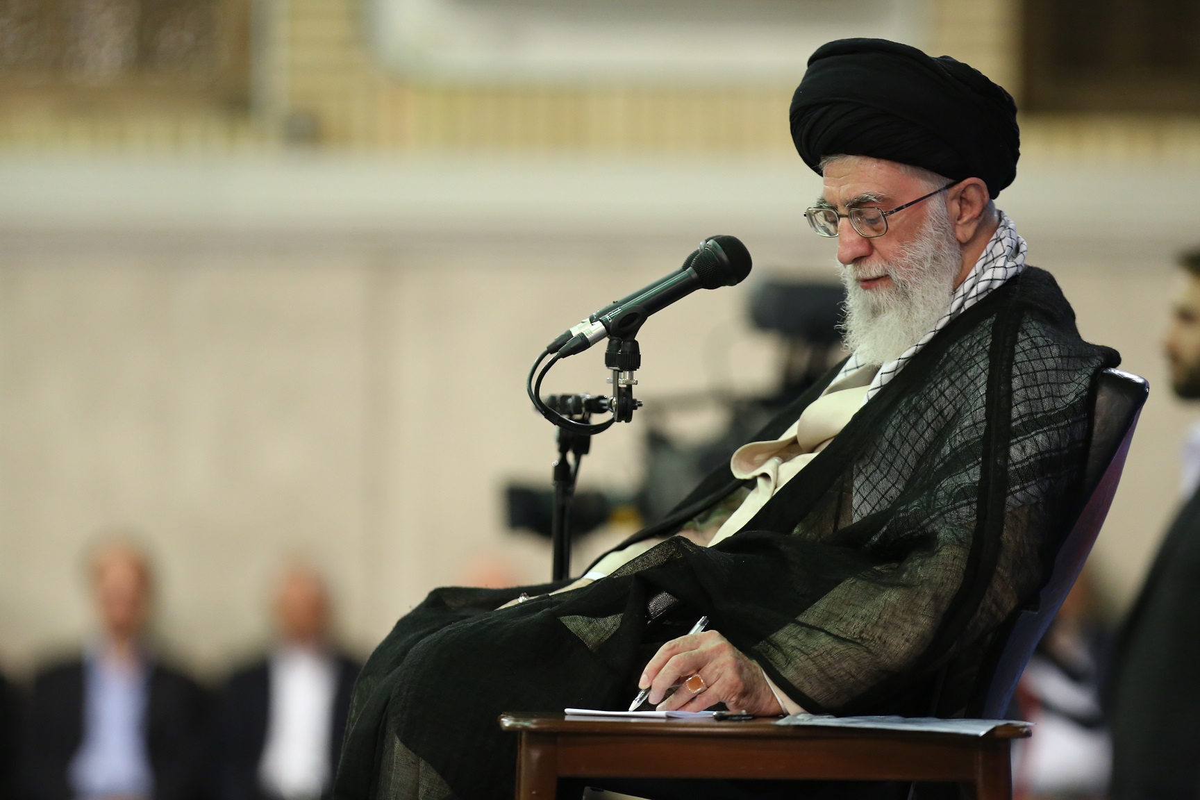 قائد الثورة الاسلامية