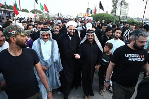 الشيخ قيس الخزعلي يتفقد المواكب والزوار ويؤكد على إستلهام الإصلاح الحقيقي من ثورة الإمام الحسين 