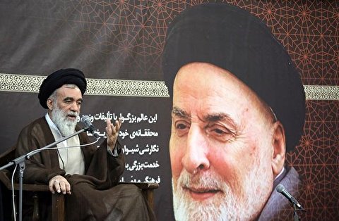 إقامة مجلس تأبيني للعلامة السيد جعفر مرتضى العاملي في الحرم الرضوي بمشهد