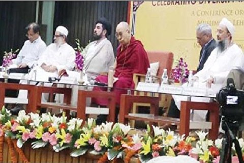 زعیم البوذیین یحضر مؤتمراً إسلامیاً في الهند